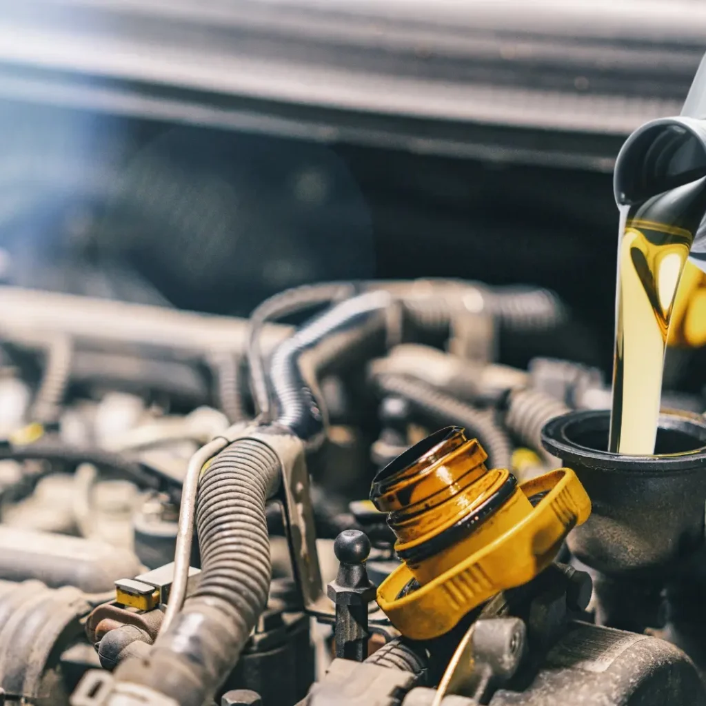 car oils - Υπηρεσίες - Συνεργείο Τσακαγιάννης - Εξειδικευμένo service Renault, Citroen & Peugeot στην Αθήνα